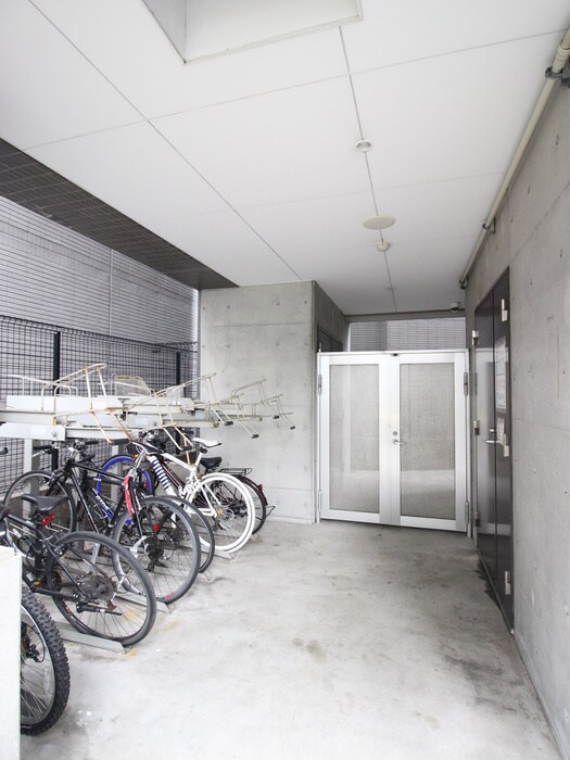 物件外観写真6　(駐輪場)