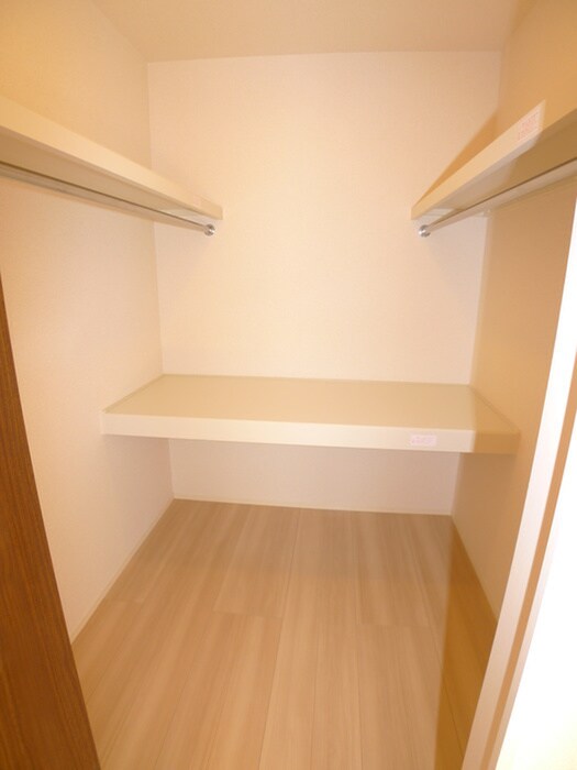 物件内観写真16　(収納)
