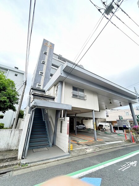 日新マンション外観写真