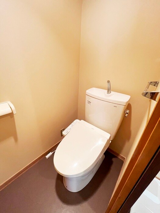 物件内観写真9　(トイレ)