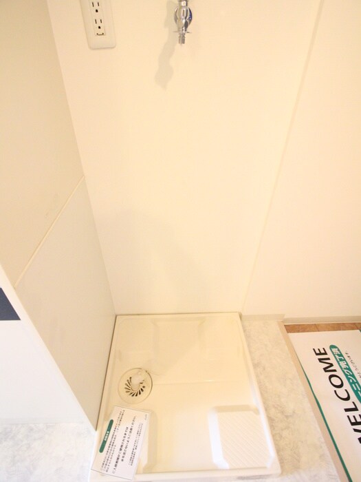 物件内観写真12　(洗濯機置場)