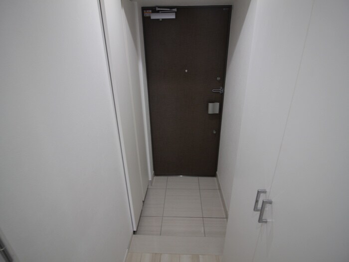 物件内観写真15　(玄関)