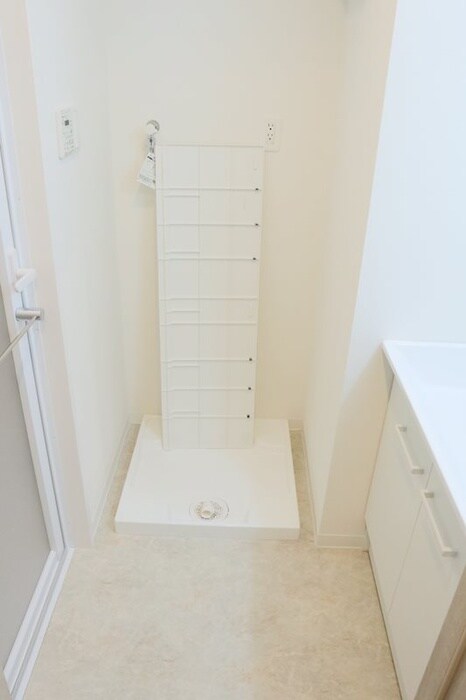 物件内観写真13　(洗濯機置場)