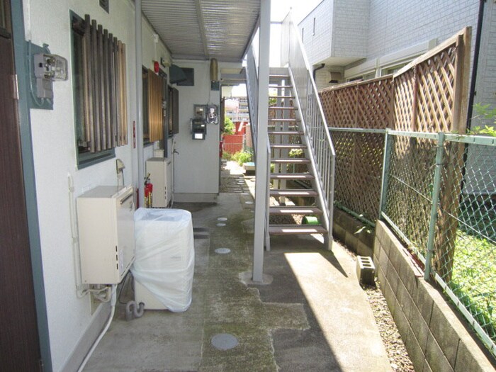 物件外観写真4　(エントランス部分)