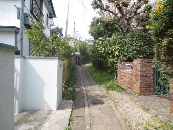 物件外観写真6　(周辺環境)