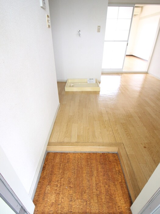 物件内観写真17　(玄関)