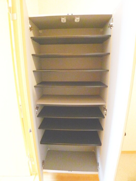 物件内観写真14　(靴箱)