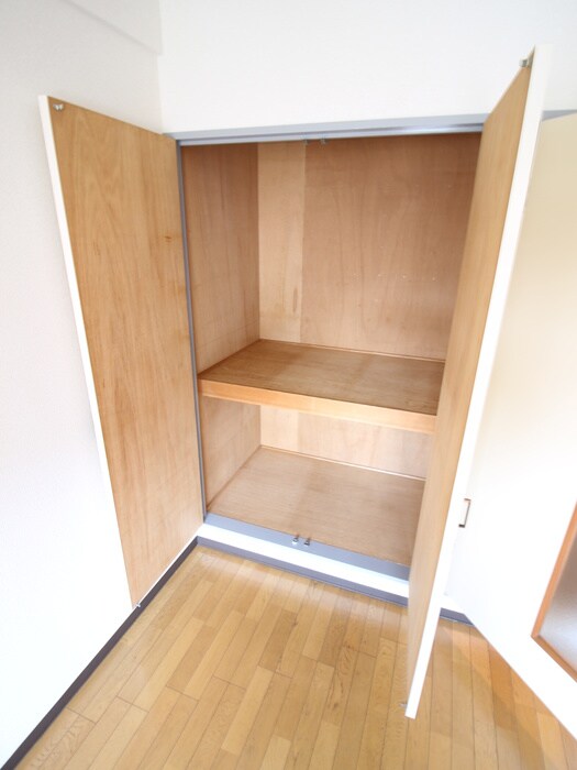 物件内観写真10　(収納)