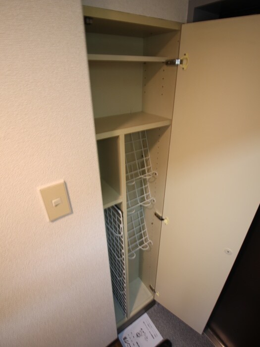 物件内観写真16　(靴箱)