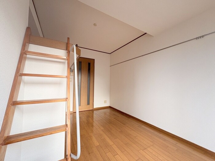 物件内観写真5　(居室)