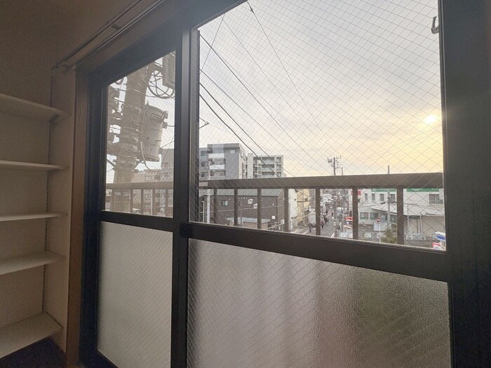 物件内観写真15　(室内からの展望)