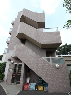 アン・ソレイエ国領外観写真