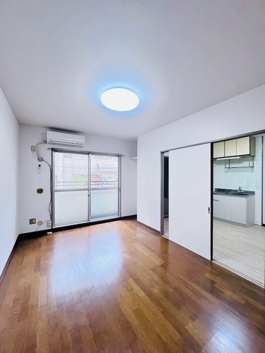 物件内観写真7　(居室)