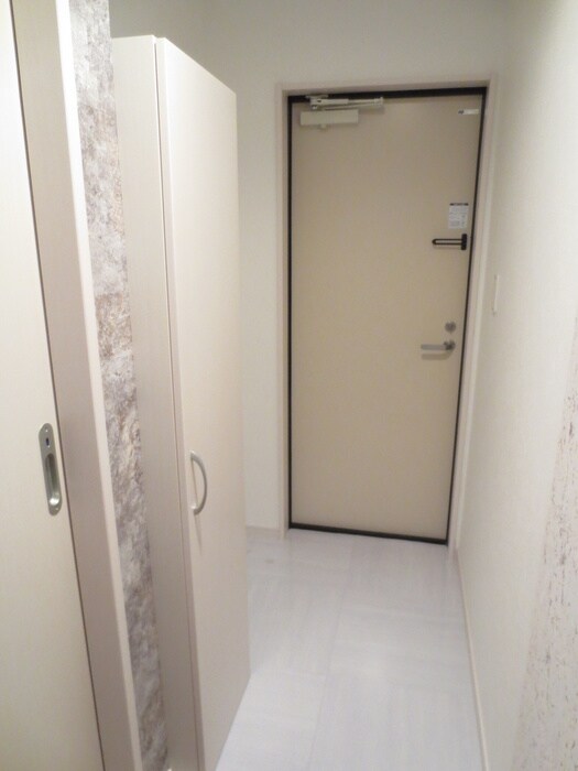 物件内観写真15　(玄関)