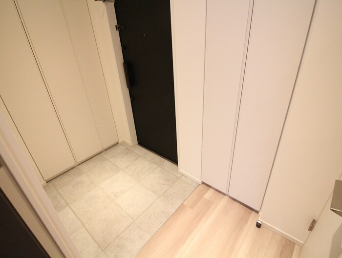 物件内観写真12　(玄関)