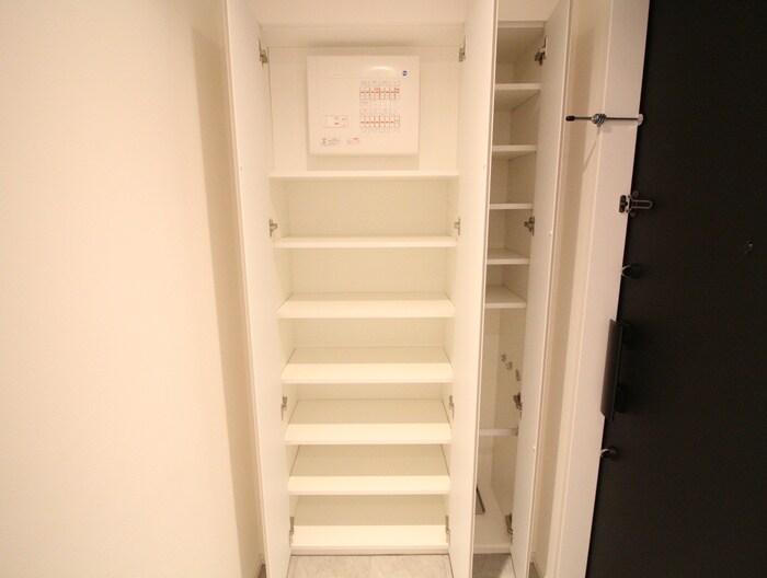 物件内観写真13　(収納)