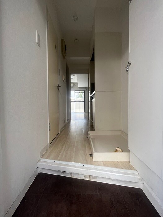 物件内観写真7　(玄関)