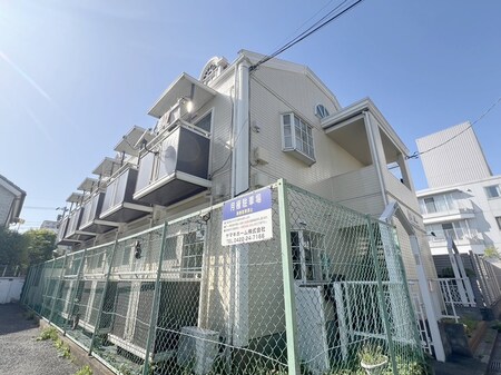 メゾンフロ－ラ外観写真