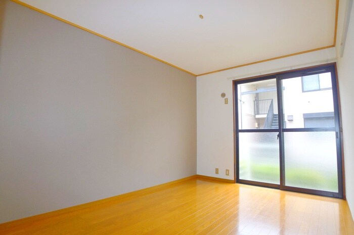 物件内観写真13　(室内からの展望)