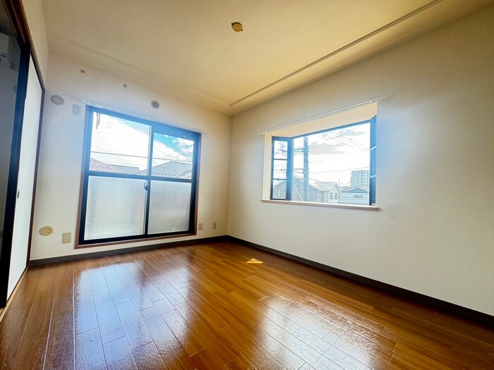 物件内観写真9　(居室)