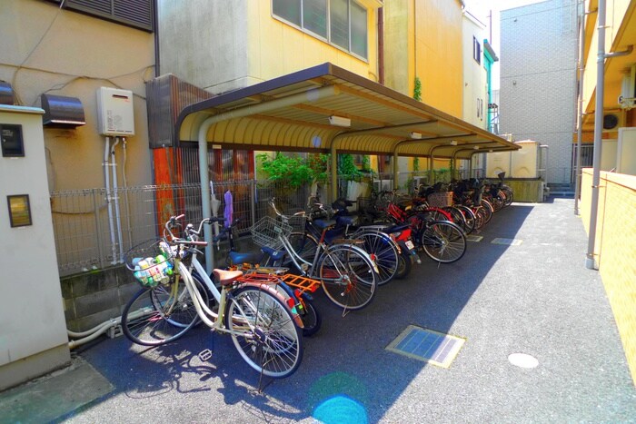 物件外観写真6　(駐輪場)