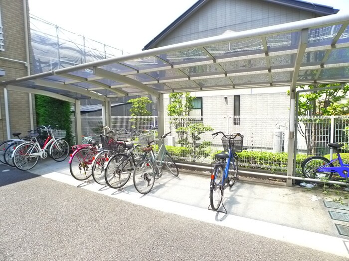 物件外観写真5　(駐輪場)