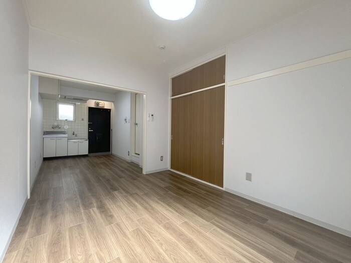 物件内観写真9　(居室)