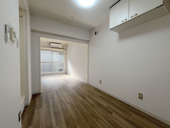 物件内観写真20　(廊下)