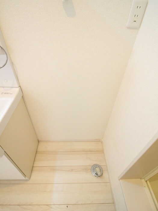 物件内観写真14　(洗濯機置場)