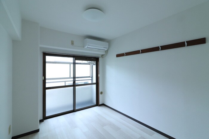 物件内観写真6　(居室)