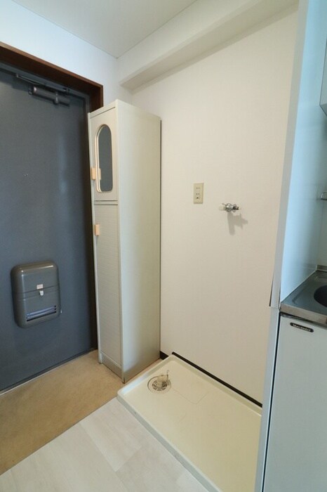 物件内観写真10　(洗濯機置場)