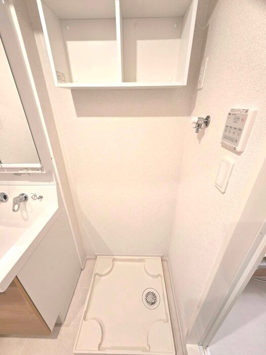 物件内観写真11　(洗濯機置場)