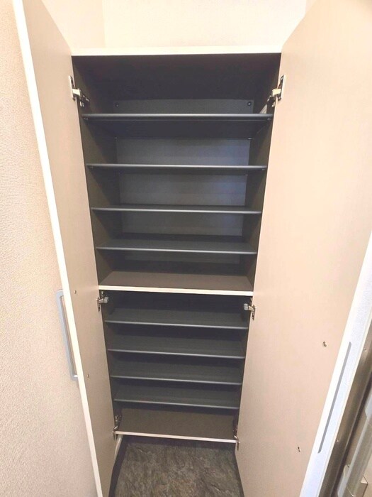 物件内観写真18　(靴箱)