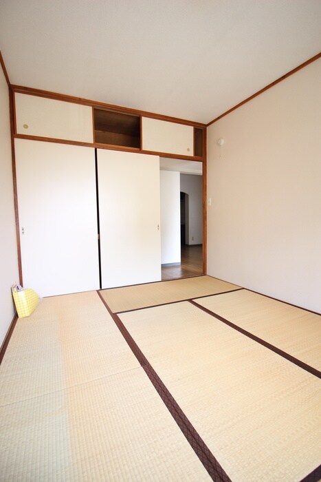 物件内観写真10　(居室)