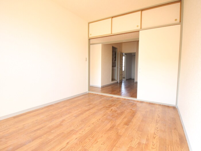 物件内観写真11　(居室)