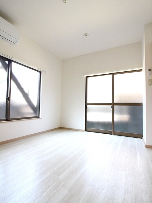 物件内観写真6　(居室)