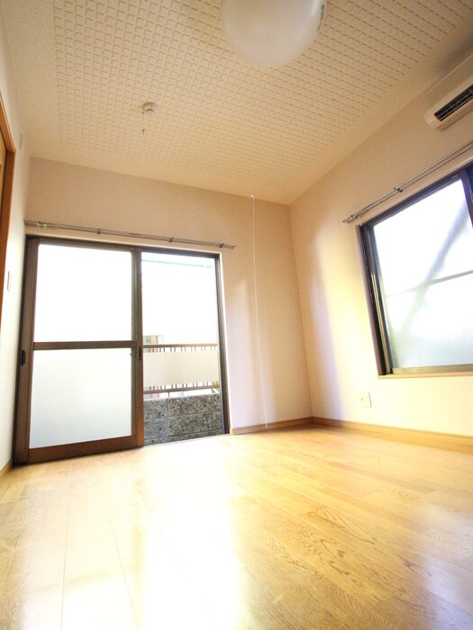 物件内観写真8　(居室)