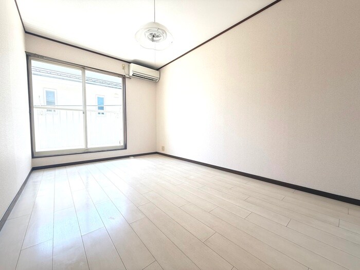 物件内観写真7　(居室)