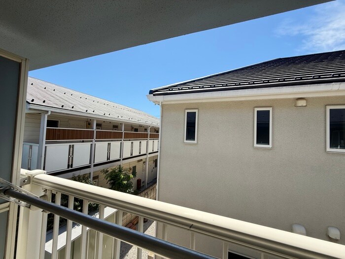 物件内観写真16　(室内からの展望)