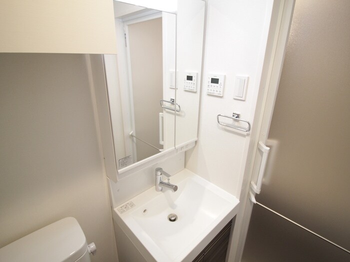 物件内観写真16　(洗面)