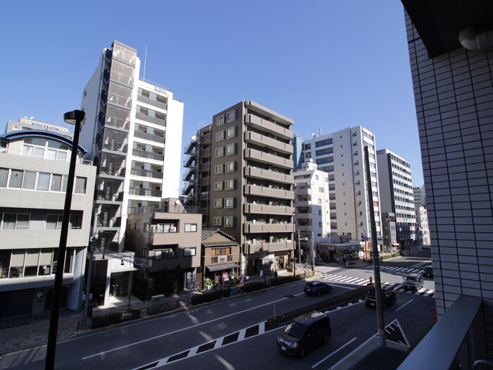 物件内観写真22　(室内からの展望)