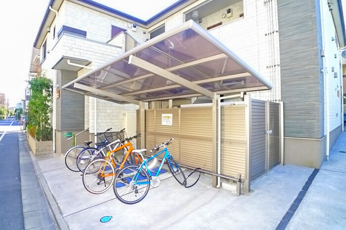 物件外観写真5　(駐輪場)