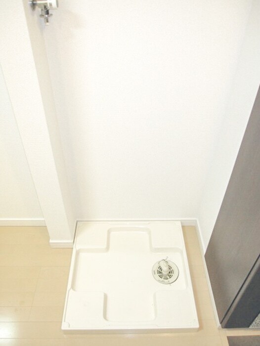 物件内観写真15　(洗濯機置場)