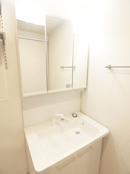 物件内観写真9　(洗面)