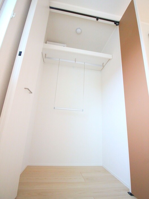 物件内観写真18　(収納)