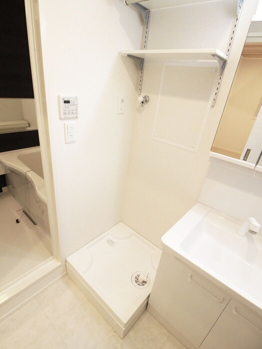 物件内観写真20　(洗濯機置場)