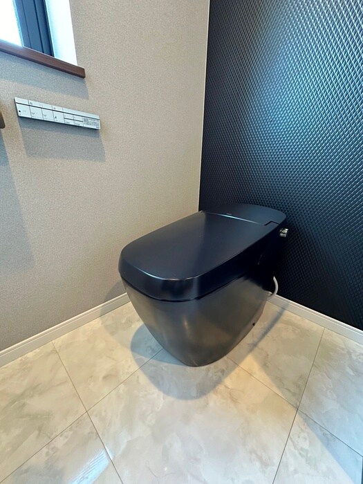 物件内観写真16　(トイレ)