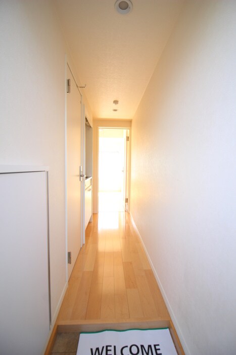 物件内観写真10　(玄関)