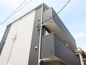 メゾンドール横濱弘明寺外観写真