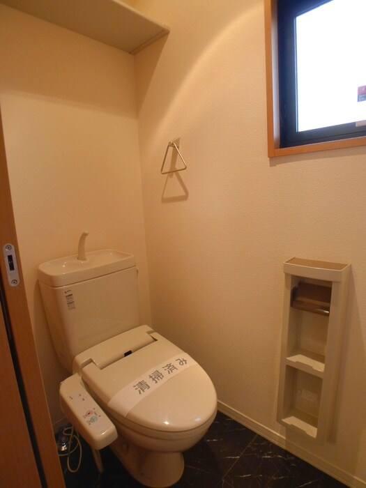 物件内観写真8　(トイレ)